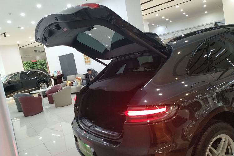 Used Porsche Macan 2021 Macan 2.0T
