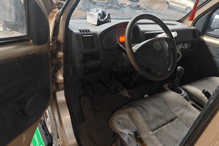 Used BAIC Weiwang 306 2011 1.3L base model 7 seats Driver Seat