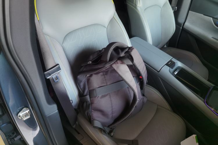 Used Lynk & Co 08 EM-P 2025 220 km All-Wheel-Drive Performance Halo
