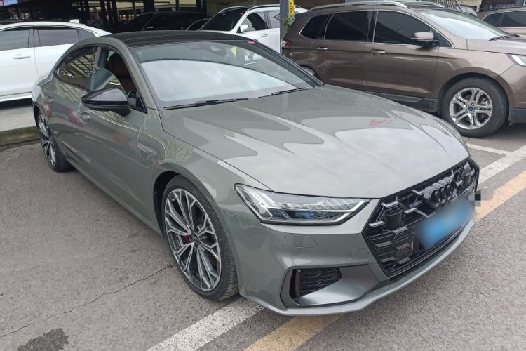 Used Audi A7L 2024 55TFSI quattro S-line Zhiyuan Edition with Obsidian Black Package Front Right 45 Deg