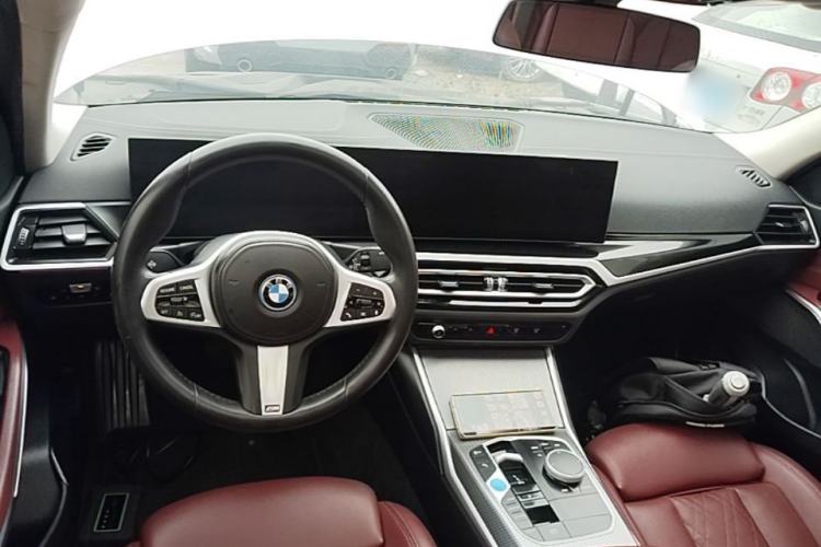 Used BMW i3 2023 eDrive 40 L Midnight Edition
