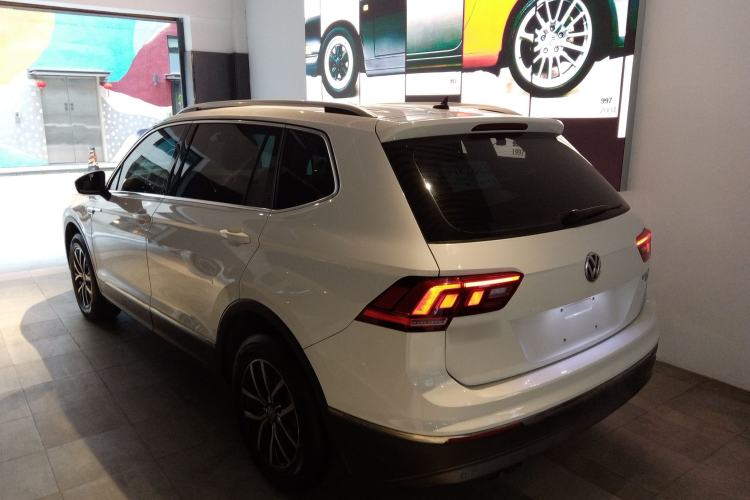 Used Volkswagen Tiguan L 2017 330TSI Automatic Two-Wheel Drive Luxury Edition
