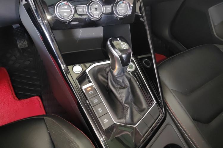 Used Volkswagen Tayron 2019 330TSI Two-Wheel-Drive Luxury Version China V Emission Standard