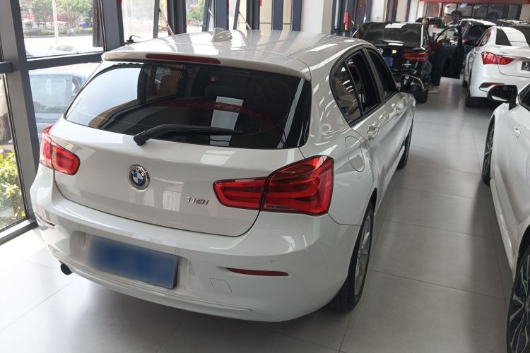 Used BMW 1 Series 2015 118i Urban Design Package Exterior 8