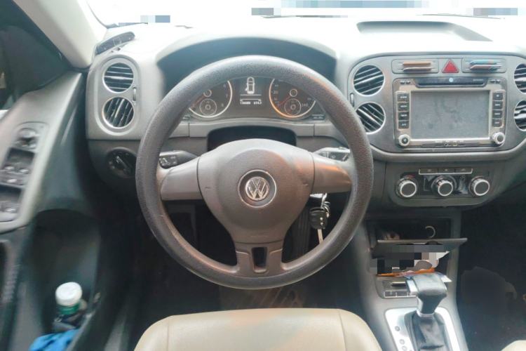 Used Volkswagen Tiguan 2010 1.8 TSI Automatic Two-Wheel Drive Urban Edition Steering Wheel