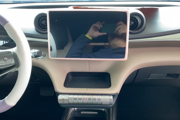 Used BYD Dolphin 2023 420 km Fashion Edition Audio And AC Panel