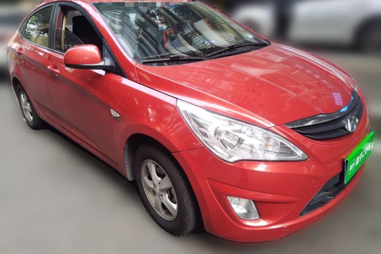 Used Hyundai Verna (older generation) 2013 Sedan 1.4L Automatic Standard GL Model Front Right 45 Deg
