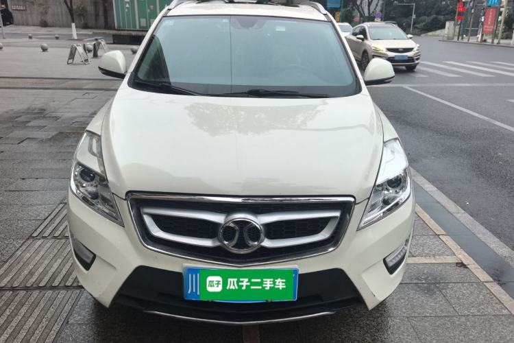 Used BAIC Senova X65 2015 2.0T Automatic Elite Model

