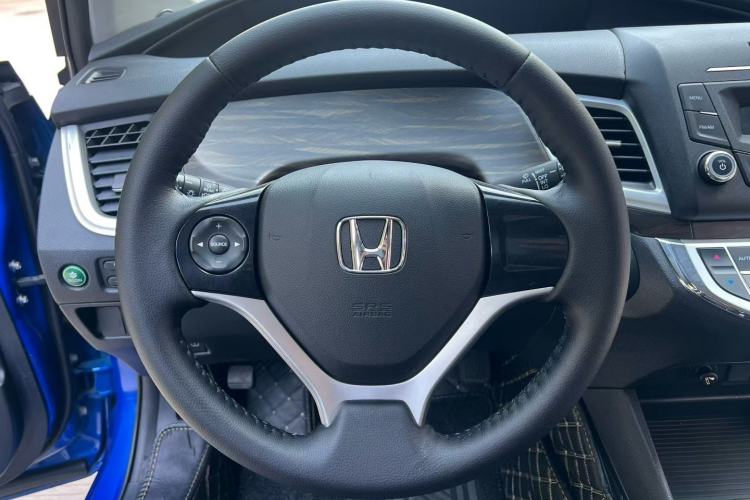 Used Honda Jade 2017 1.8L automatic Comfort version 5 seats
