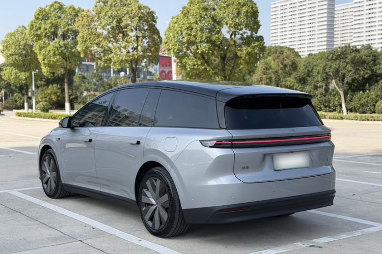 Used Li Auto Li Auto i8 2025 Model Standard Version
