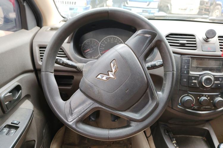 Used Wuling Hongguang 2015 1.2L S Base Model China V Standard