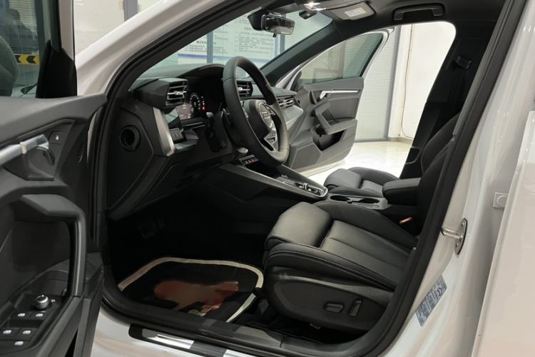 Used Audi A3 2021 Sportback 35 TFSI Advanced Sport Edition Interior 5