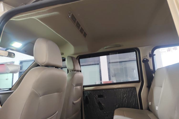 Used Wuling Rongguang S 2023 1.5L Base Version 5/7 Seats Headliner