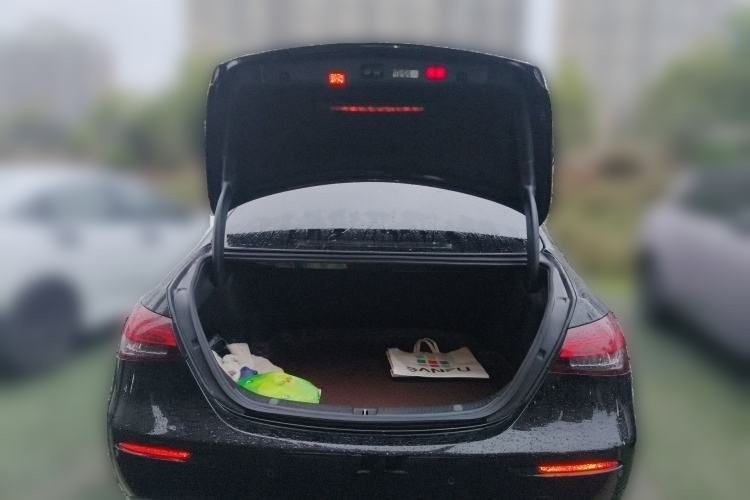 Used Mercedes-Benz E-Class 2023 Updated E 300 L Fashion Edition
