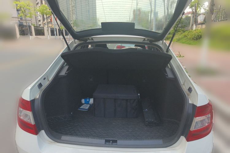 Used Skoda Octavia 2017 Classic Model 1.6L Automatic Standard Edition Trunk