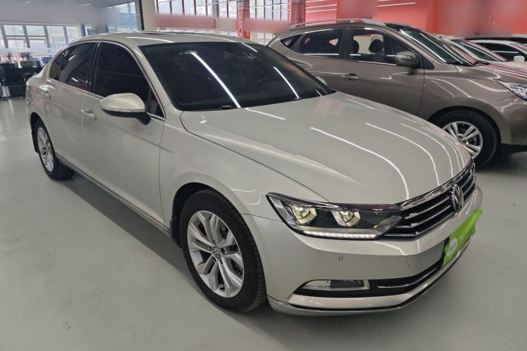 Used Volkswagen Magotan 2018 330TSI DSG Luxury Model
