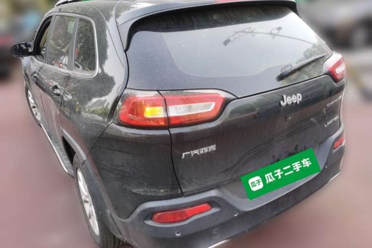 Used Jeep Cherokee 2017 2.0L Superior Edition