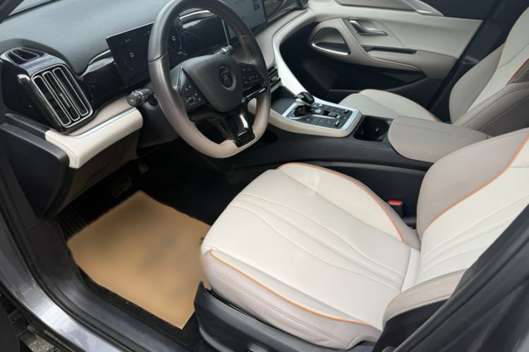 Used BYD Song Pro New Energy 2024 HONOR Edition DM-i 71KM Navigation Model Interior 3