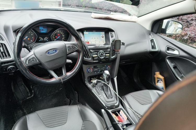 Used Ford Focus 2017 Sedan 1.6L Automatic Fashion Edition Smart Drive Version Center Console