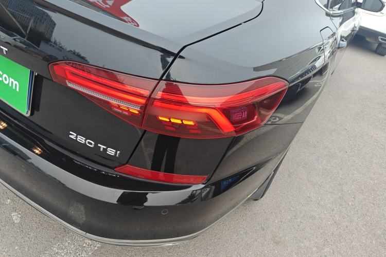 Used Volkswagen Passat 2019 280TSI Business Edition China VI Right Rear Taillight