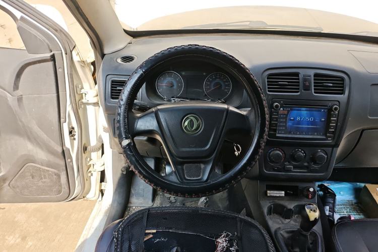 Used Dongfeng Fengon 330 2016 1.5L Manual Enjoyment Model DK15 Steering Wheel