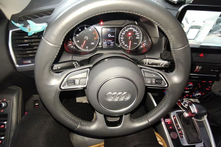 Used Audi Q5 2017 Plus 40 TFSI Technology Model