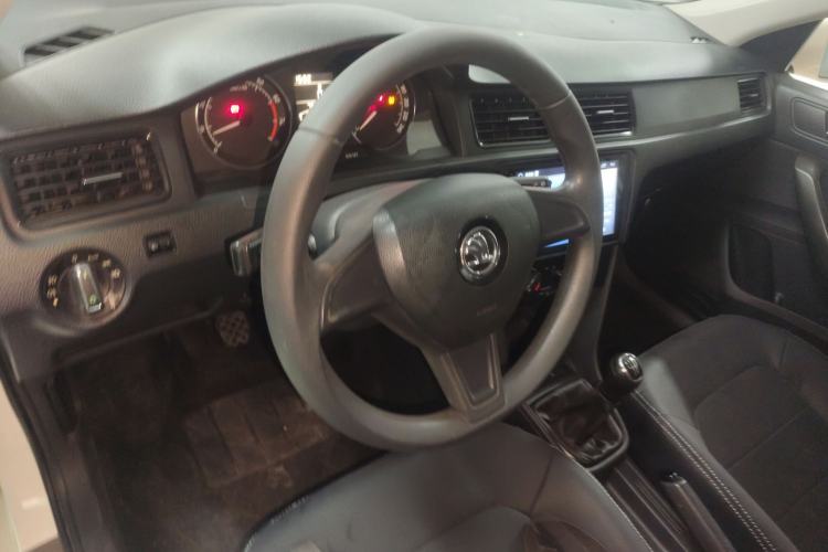 Used Skoda Rapid Spaceback 2016 Revised Version 1.4L Manual Front-Drive Edition
