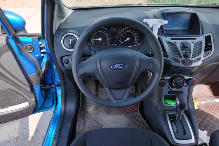 Used Ford Fiesta 2013 Hatchback 1.5L Automatic Fashion Edition Steering Wheel