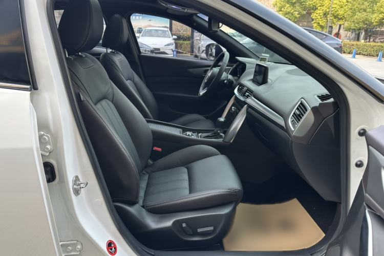 Used Mazda CX-4 2018 2.0L Automatic Two-Wheel Drive Blue Sky Leading Edition China V Standard
