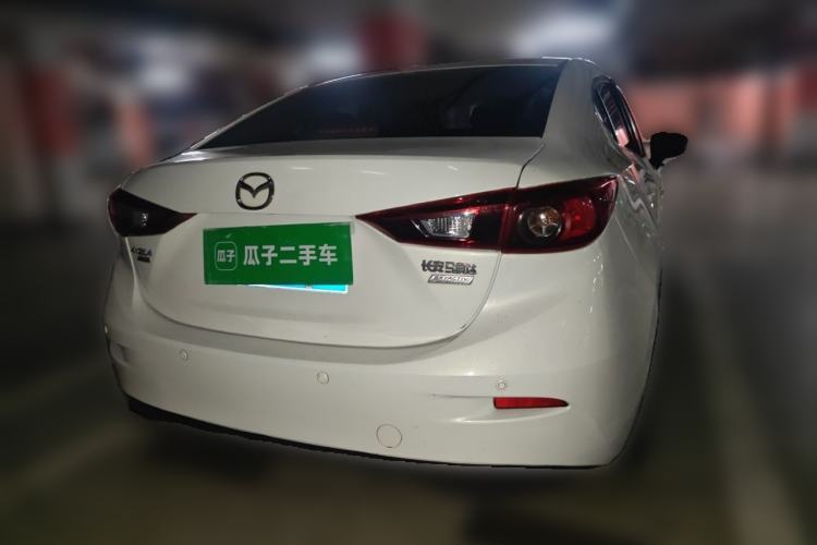 Used Mazda 3 Axela 2016 Sedan 1.5L Manual Comfort Model