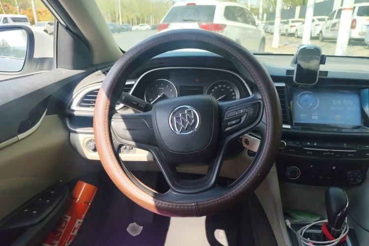 Used Buick GT 2016 15N Automatic Elite Edition Steering Wheel