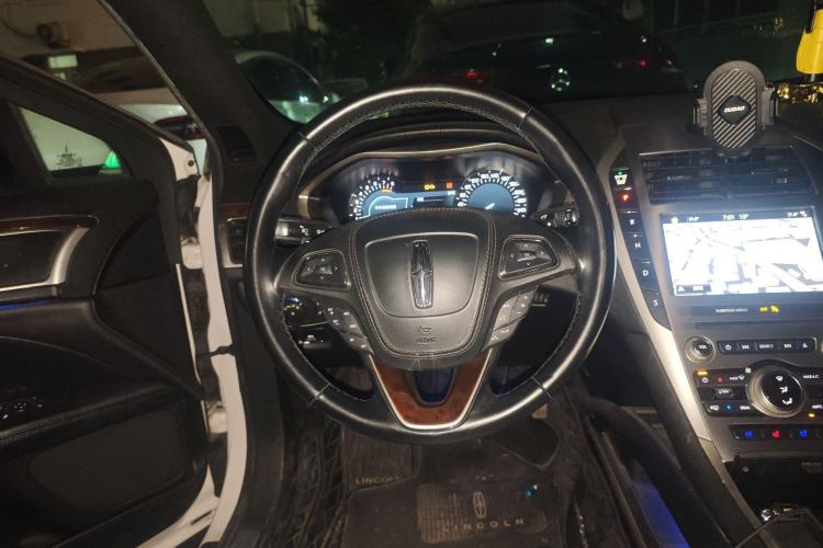 Used Lincoln MKZ 2017 2.0T Luxury Edition
