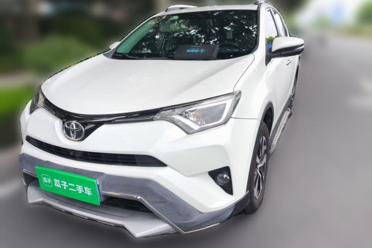 Used Toyota RAV4 2016 2.0L CVT Two-Wheel Drive Fashion Edition China V Standard