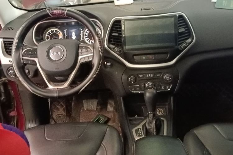 Used Jeep Cherokee 2017 2.4L Leading Edition
