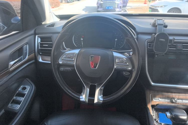Used Roewe RX8 2018 30T Smart Connectivity Two-Wheel Drive Flagship Edition
