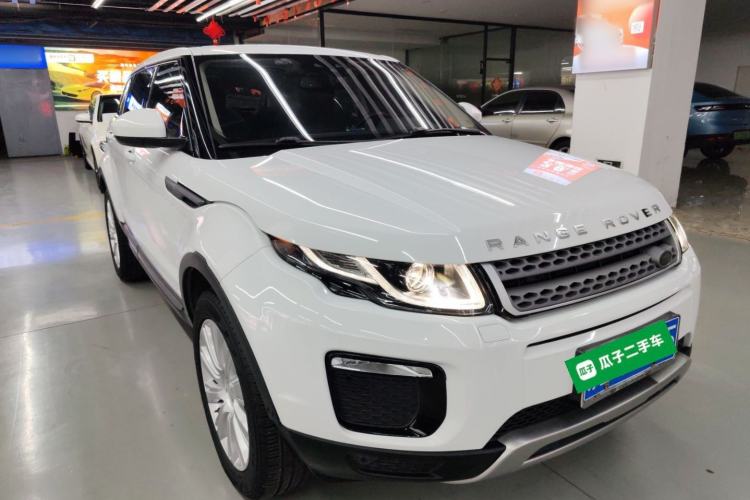 Used Land Rover Range Evoque 2018 240 PS SE Smart Brilliance Edition Front Right 45 Deg
