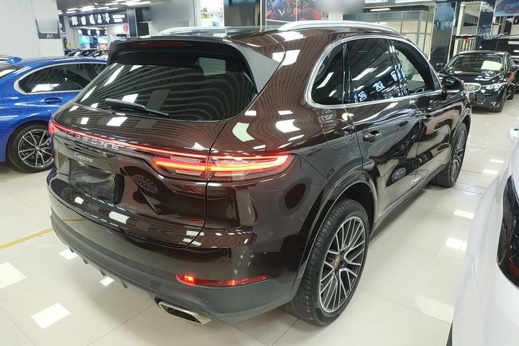 Used Porsche Cayenne 2019 Cayenne 3.0T Rear Right 45 Deg