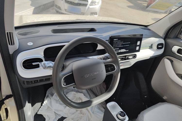 Used Geely Galaxy Panda 2025 210 km – Yuanqi Bear Interior 2