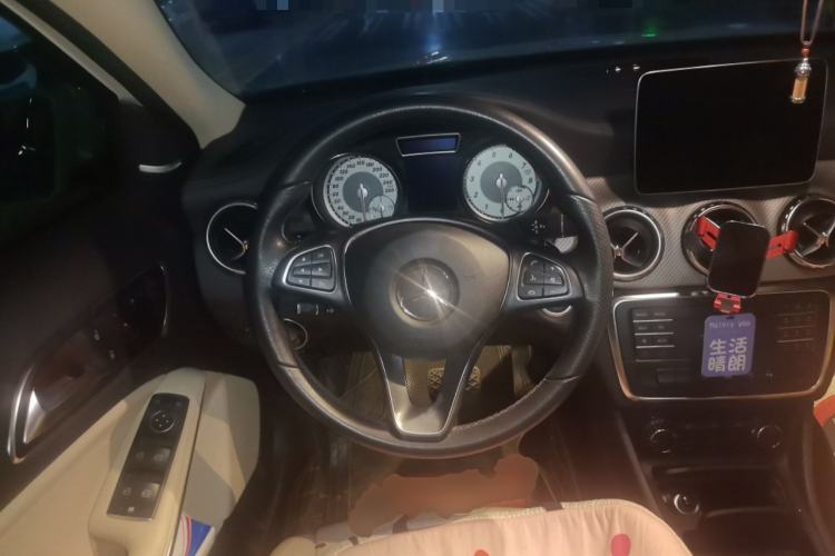 Used Mercedes-Benz GLA 2015 GLA 200 Fashion Model Steering Wheel