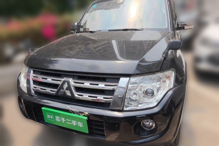 Used Mitsubishi Pajero 2014 3.0L Elite Edition Front