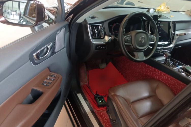 Used Volvo XC60 2019 T5 4x4 Smart Edition China VI Standard Driver Seat