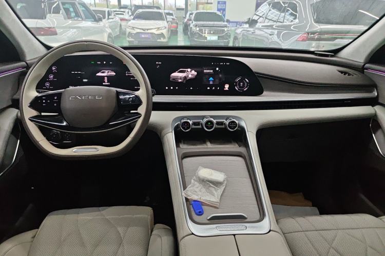 Used EXEED Stellar C-DM 2024 1.5T Long-Range Pro Center Console