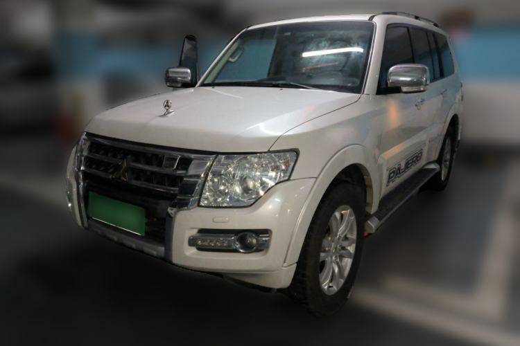 Used Mitsubishi Pajero Pajero 3.8L Automatic Gasoline 7-Seater (Parallel Import)