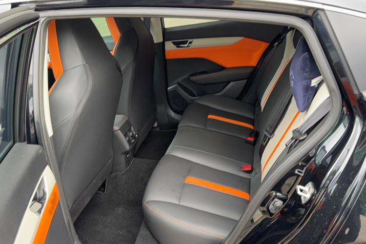 Used Dongfeng Aeolus Yixuan 2023 Mach Edition 1.5L Automatic Chasing Shadow Version Left Rear Seat