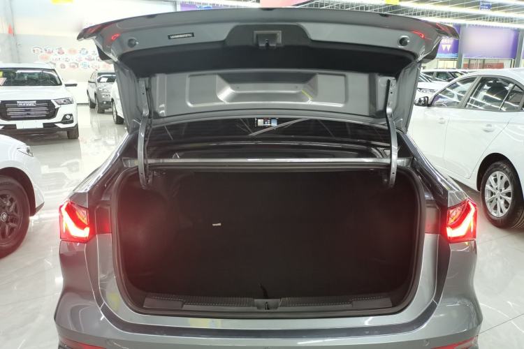 Used Roewe i5 2026 Model 1.5L CVT Luxury Version