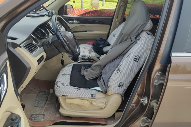 Used Baojun 730 2016 1.5L Manual Comfort Version 7 Seats China V Emission Standard Left Front Seat