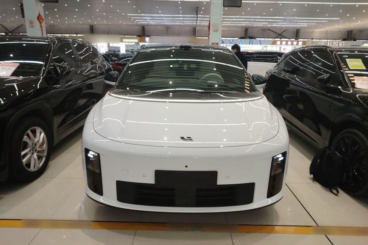 Used Li Auto Li Auto i6 2025 Model Two-Wheel-Drive Standard Type