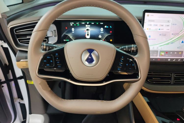 Used Denza D9 2022 DM-i 970 Four-Wheel Drive Flagship Model Steering Wheel