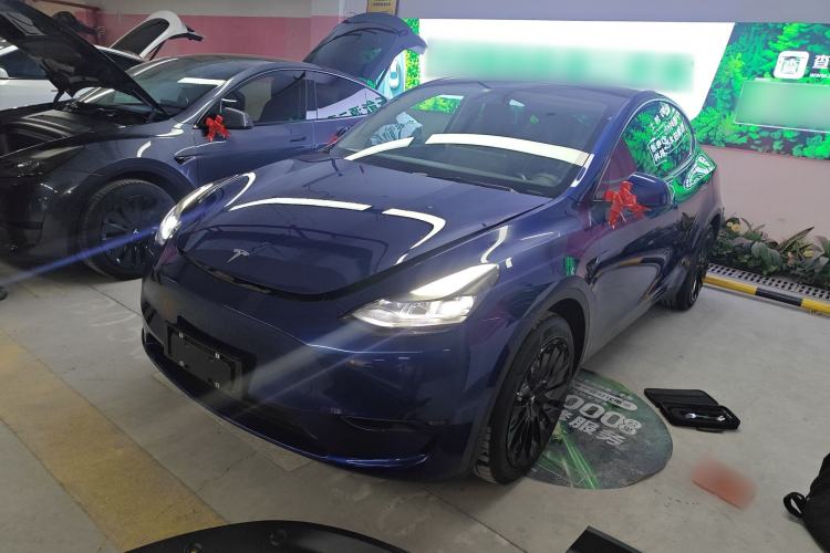 Used Tesla Model Y 2022 Long-Range All-Wheel-Drive Version