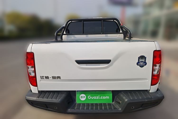 Used JMC Baodian 2022 2.5T Diesel Two-Wheel-Drive Comfort Edition Standard Wheelbase JX4D25A6L
